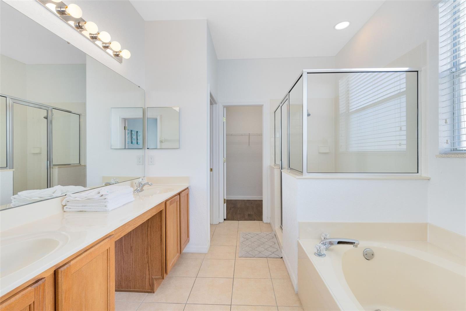 Image 18 of 40 For 142 Birkdale Street