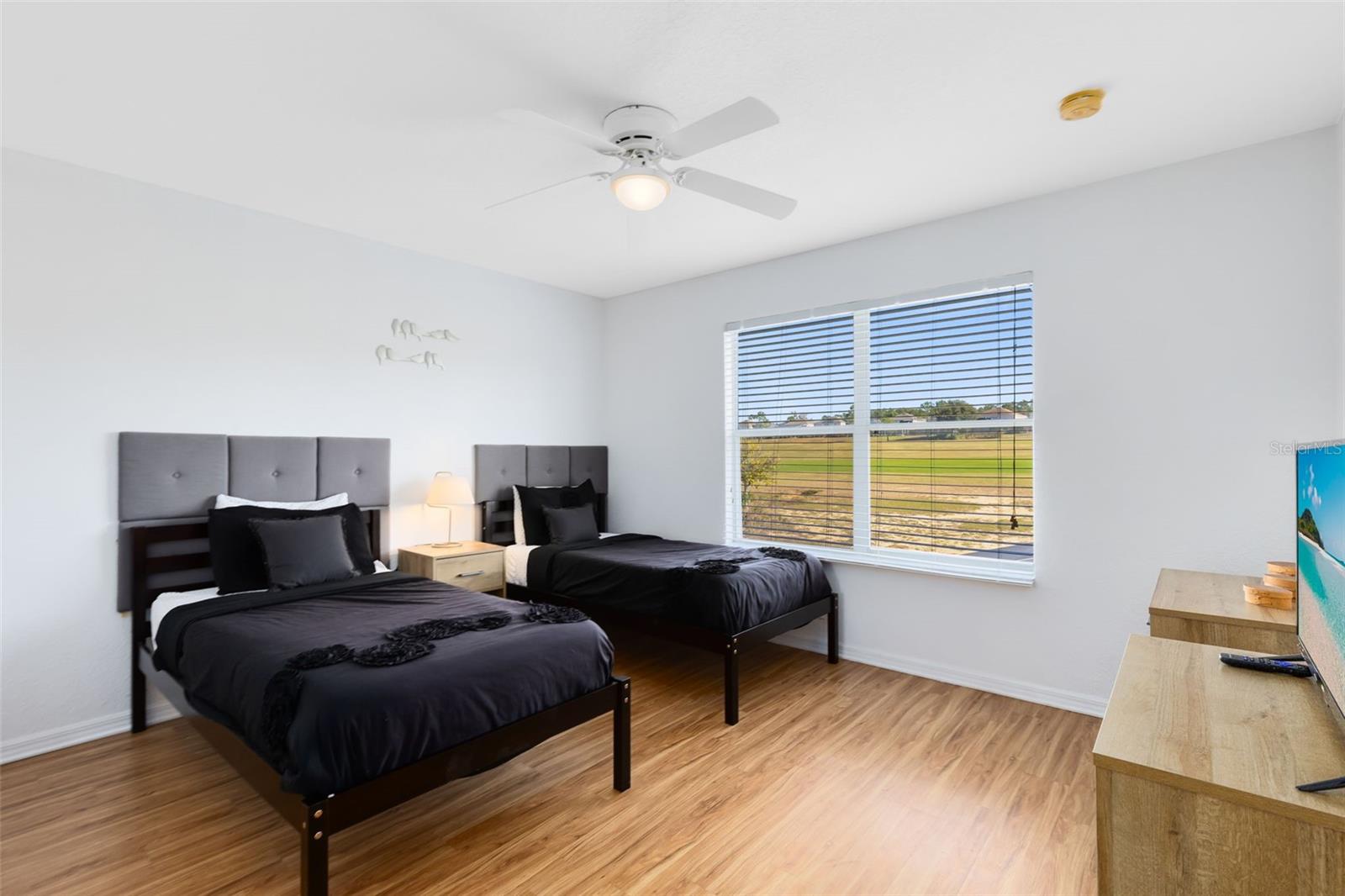 Image 22 of 40 For 142 Birkdale Street