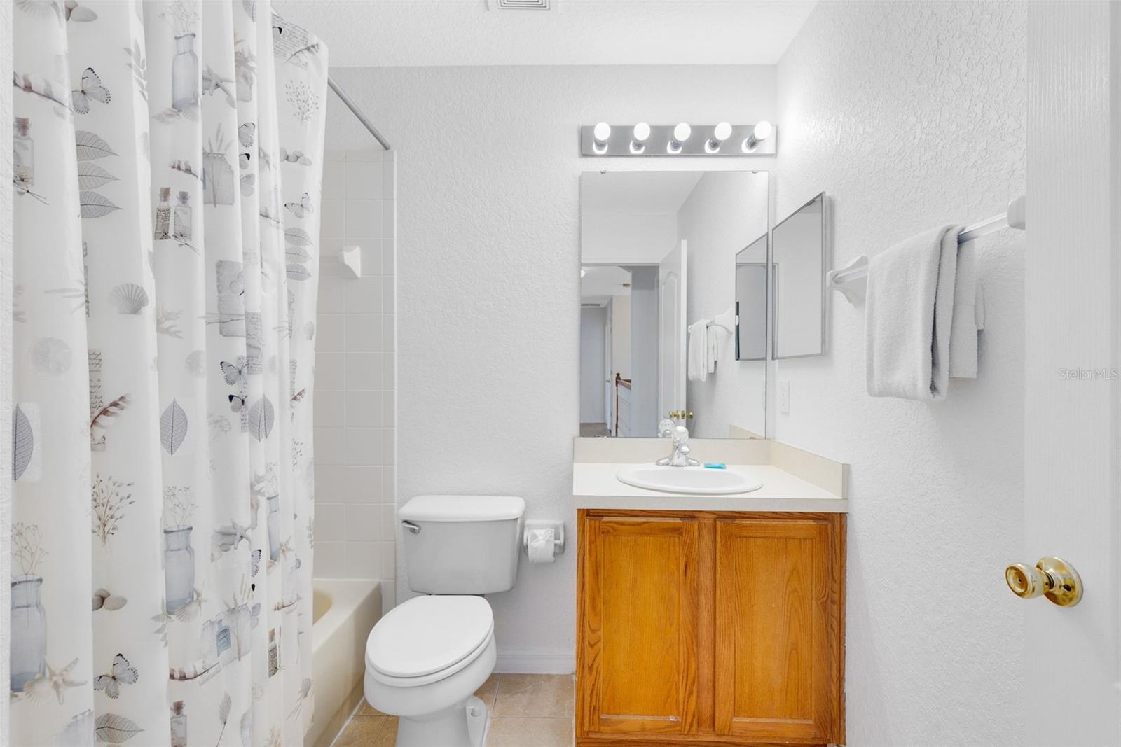 Image 28 of 40 For 142 Birkdale Street