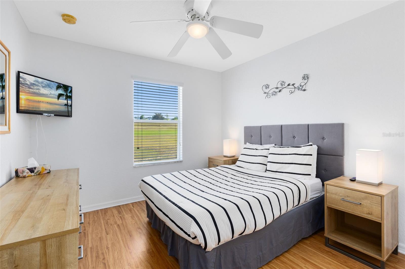 Image 29 of 40 For 142 Birkdale Street