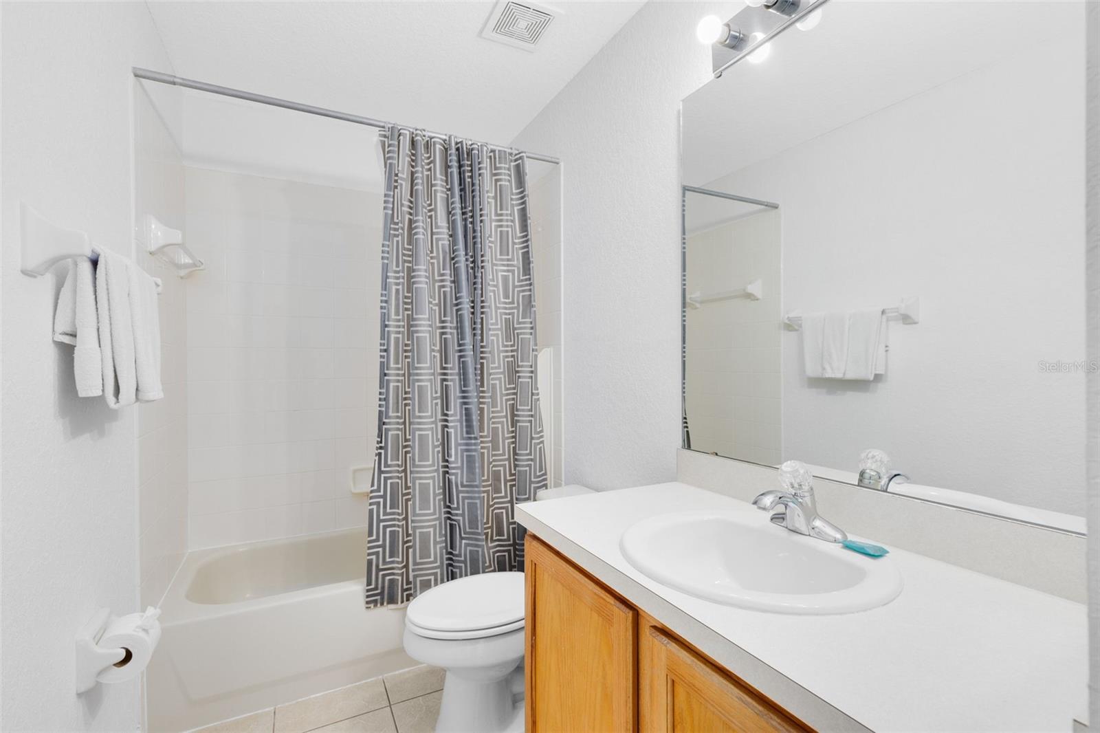 Image 32 of 40 For 142 Birkdale Street