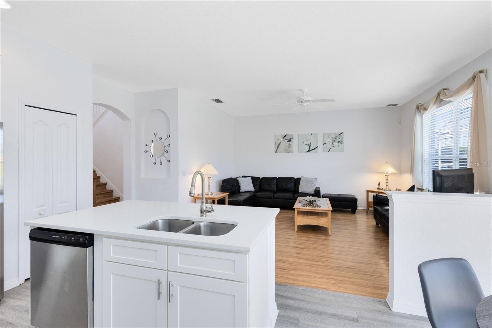 Image 9 of 40 For 142 Birkdale Street