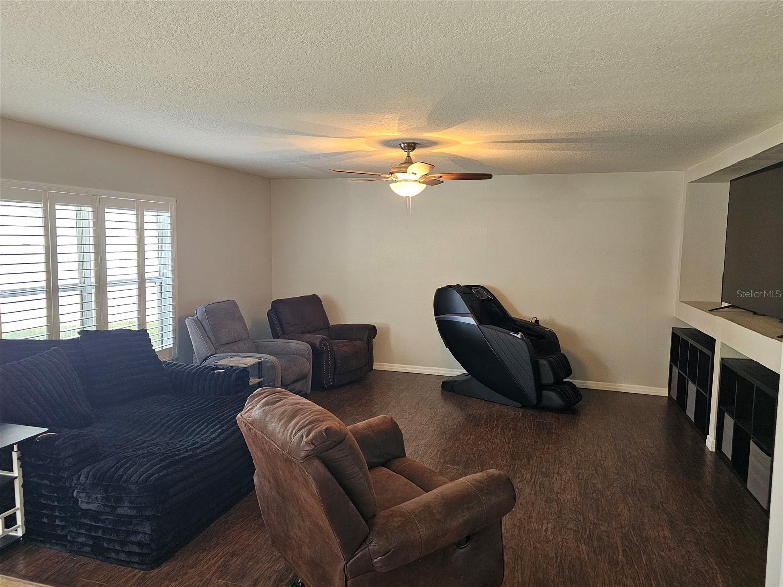 Image 12 of 32 For 14759 Royal Poinciana Drive