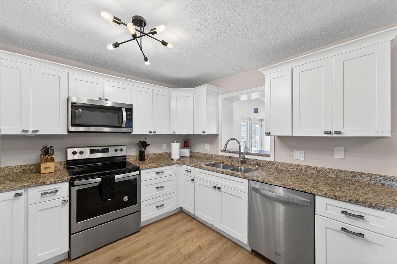 Image 17 of 67 For 113 Deleon Road