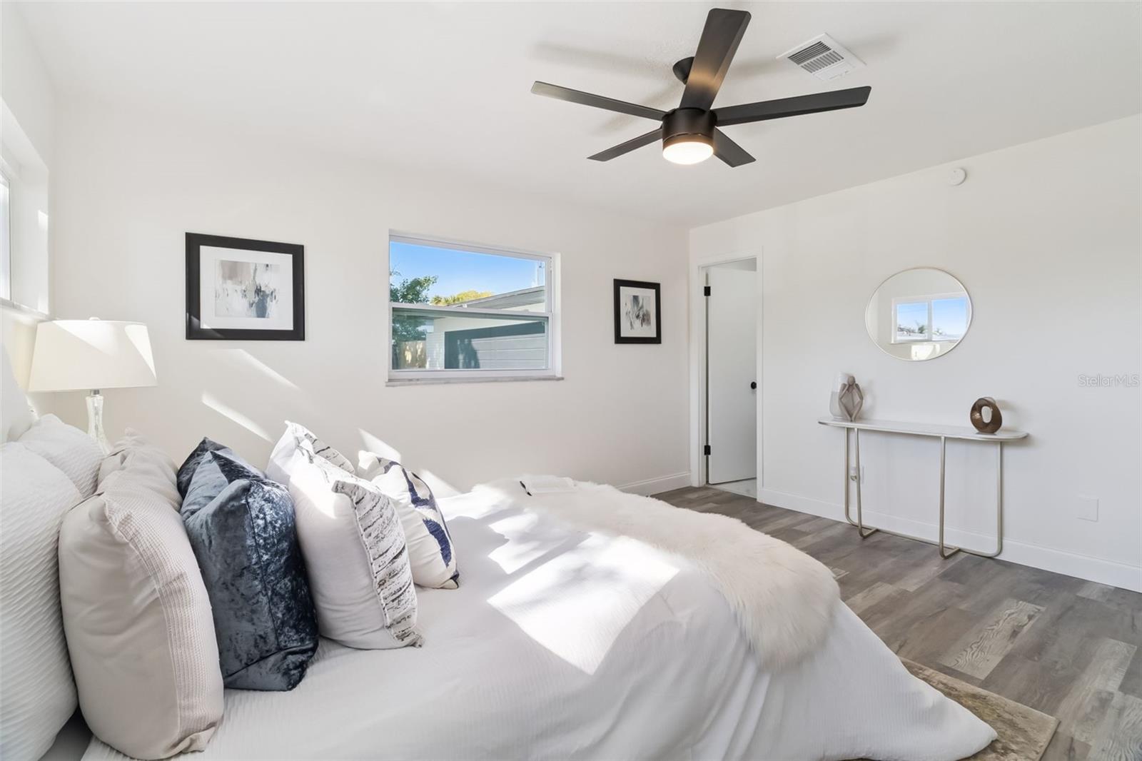 Image 11 of 21 For 140 Barbados Drive