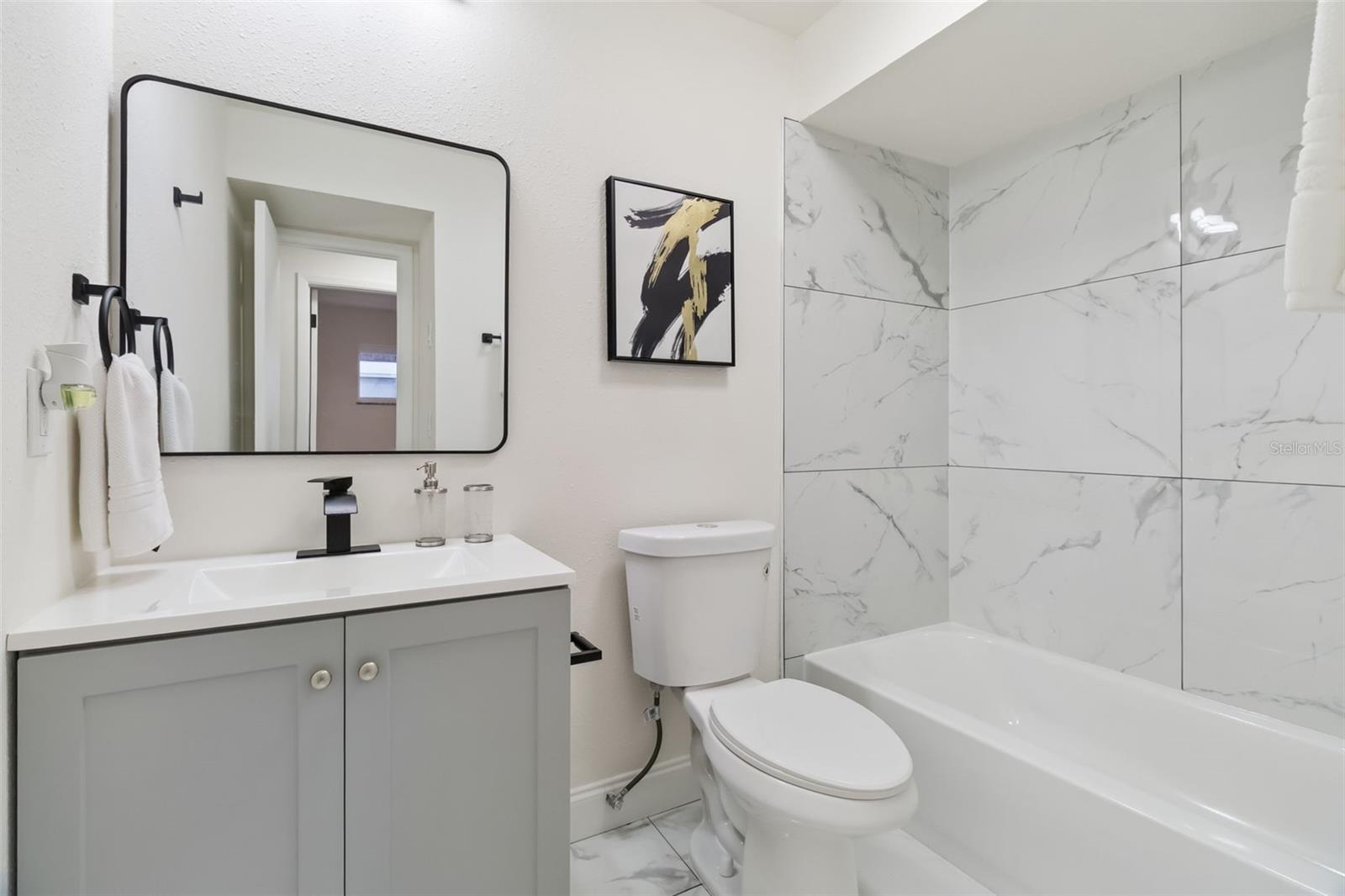 Image 16 of 21 For 140 Barbados Drive