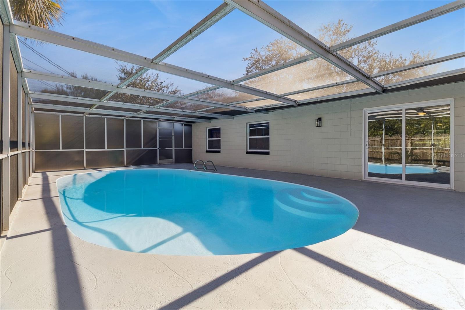 Image 17 of 21 For 140 Barbados Drive