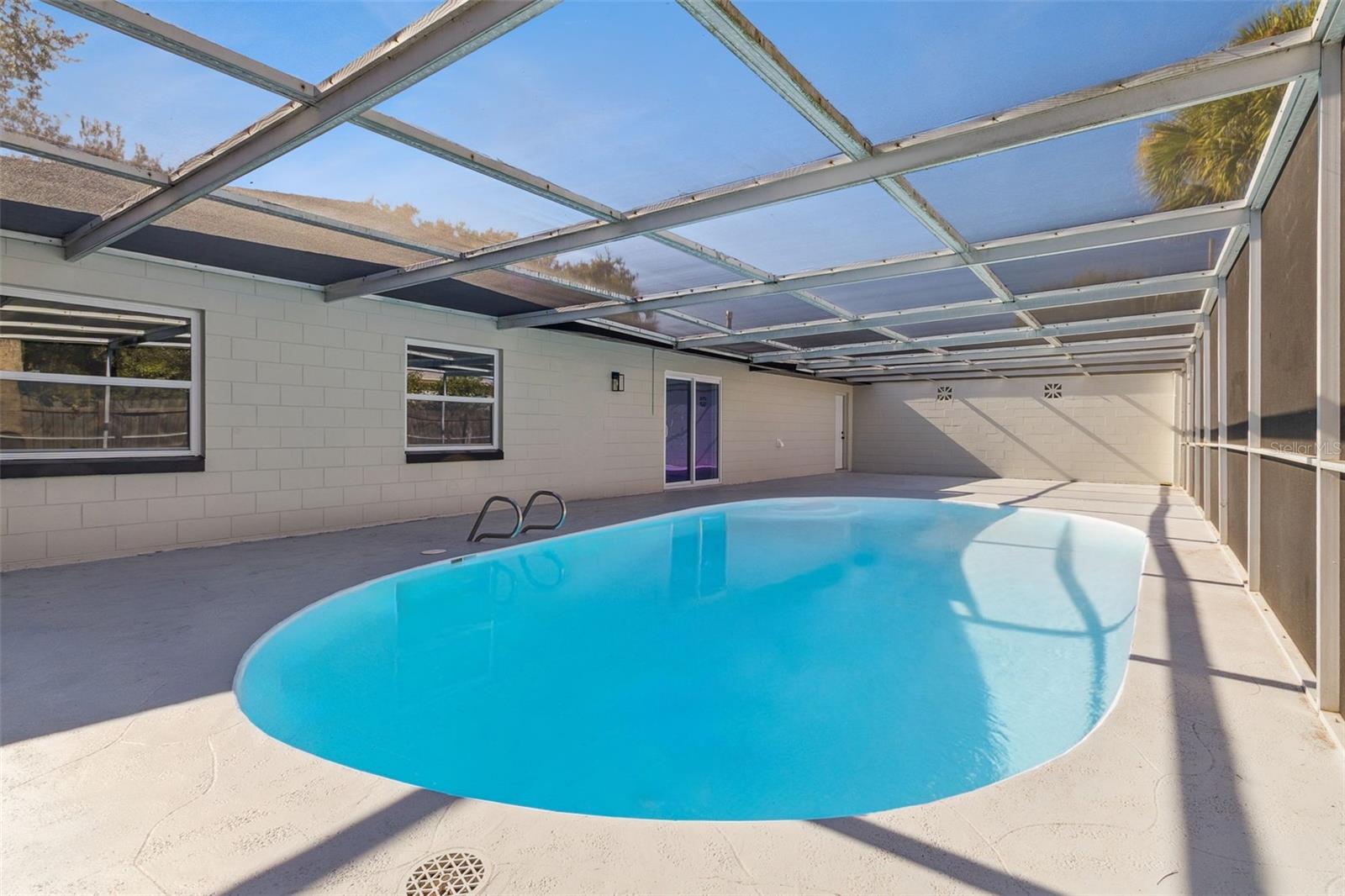 Image 19 of 21 For 140 Barbados Drive