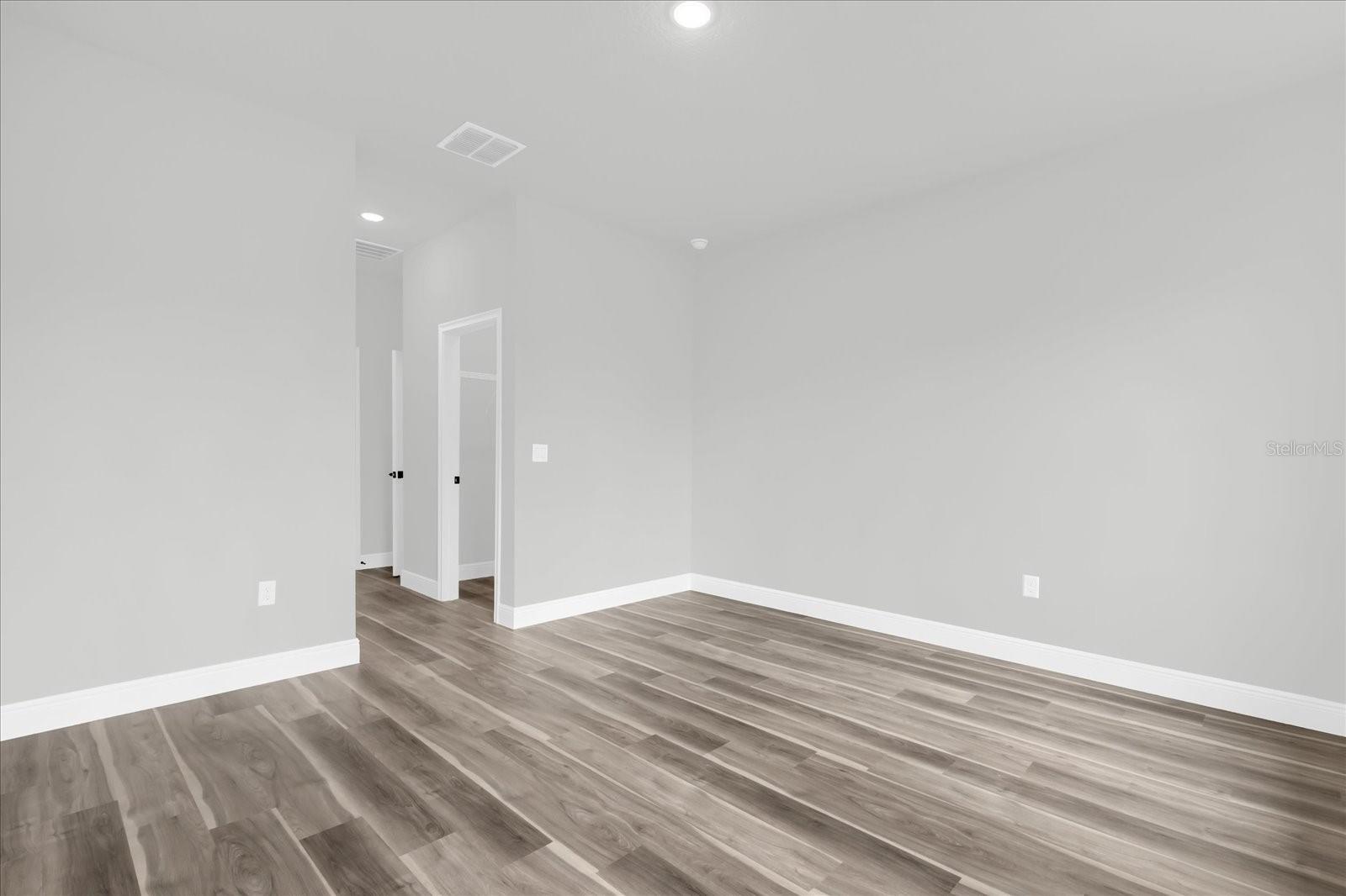 Image 27 of 36 For 6174 Sw 154th St