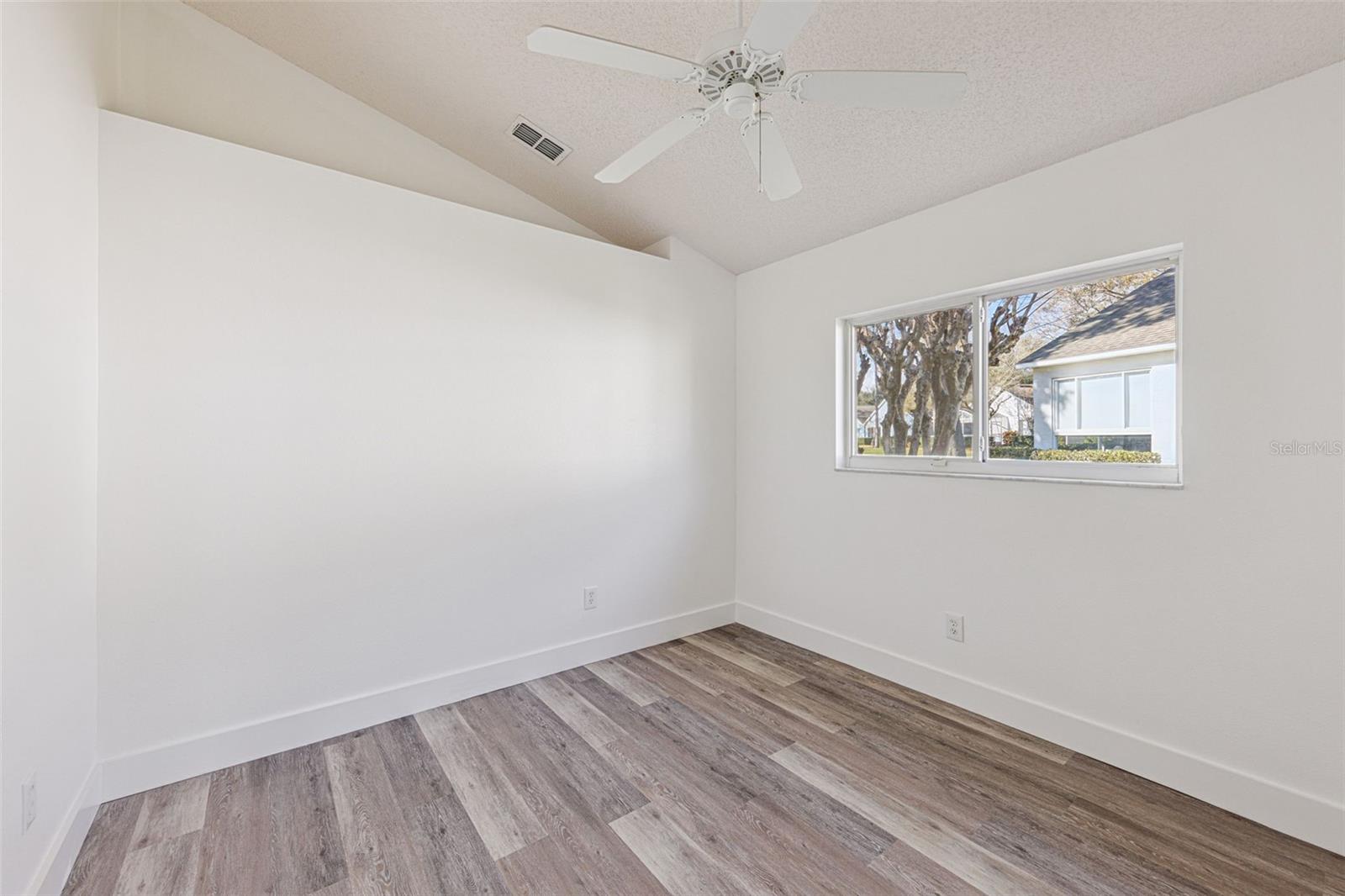 Image 19 of 77 For 3674 Doune Way