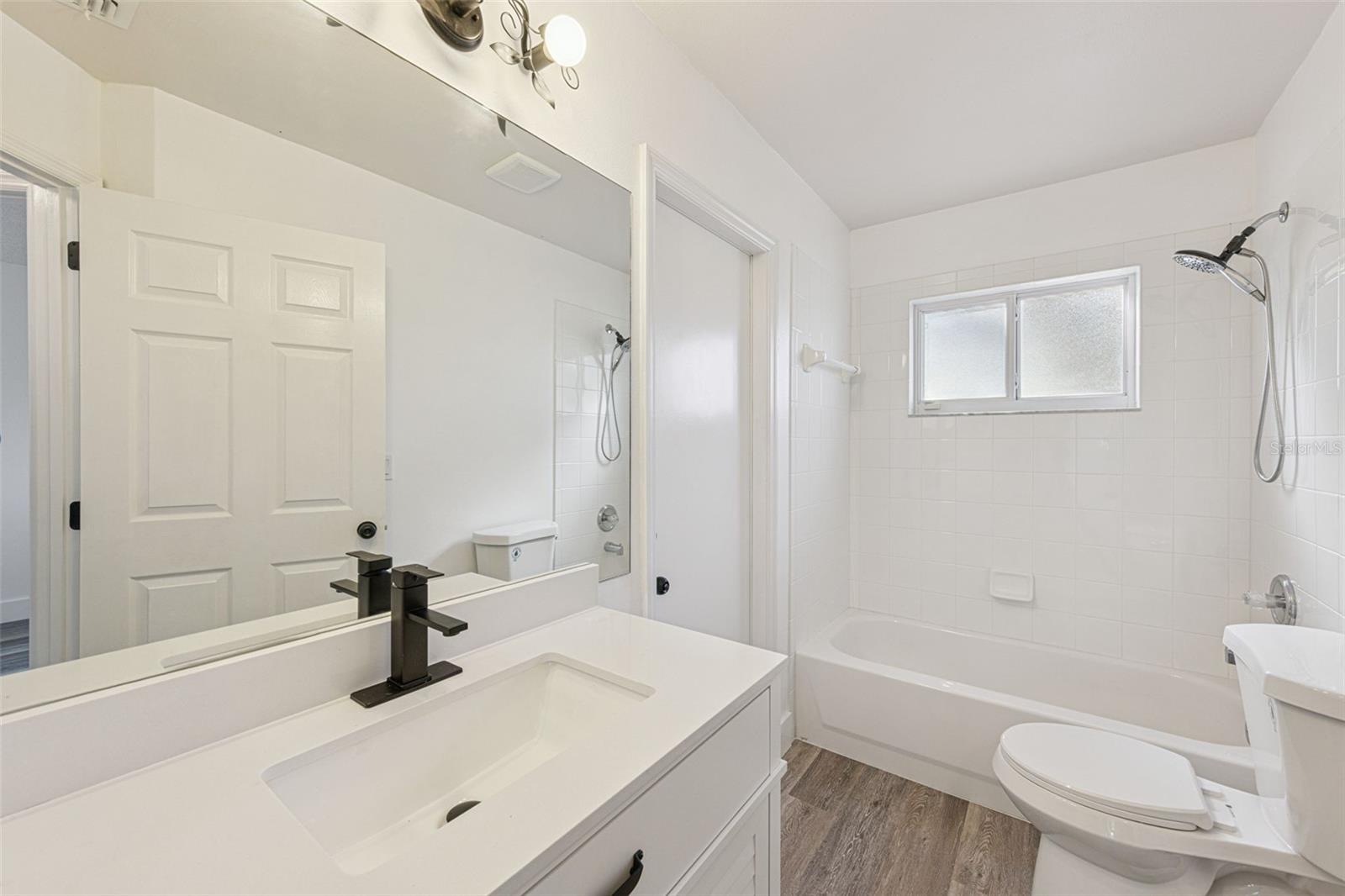 Image 21 of 77 For 3674 Doune Way