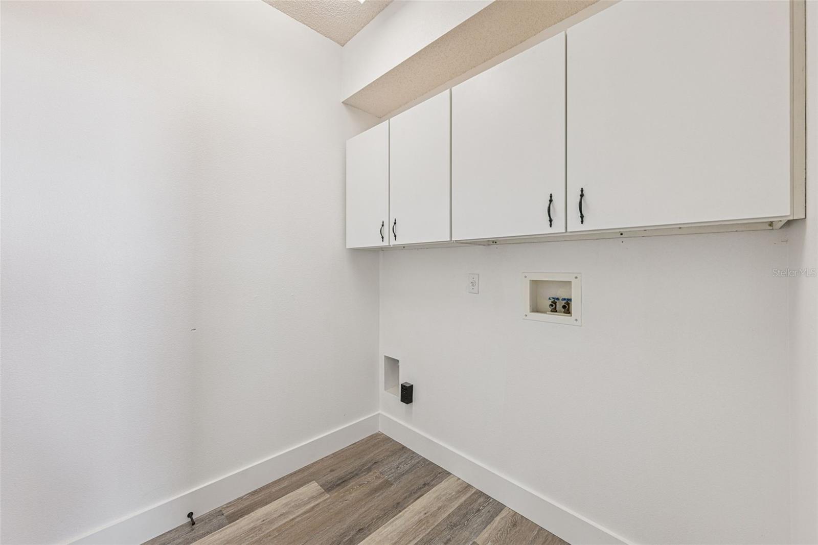 Image 23 of 77 For 3674 Doune Way