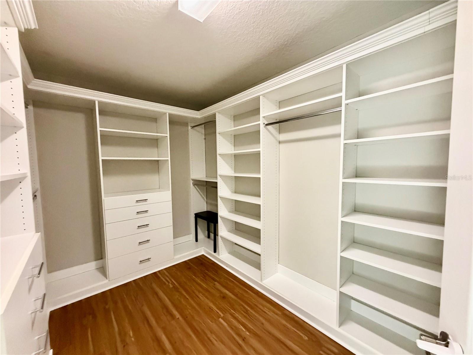 Image 23 of 41 For 2069 Nerva Road