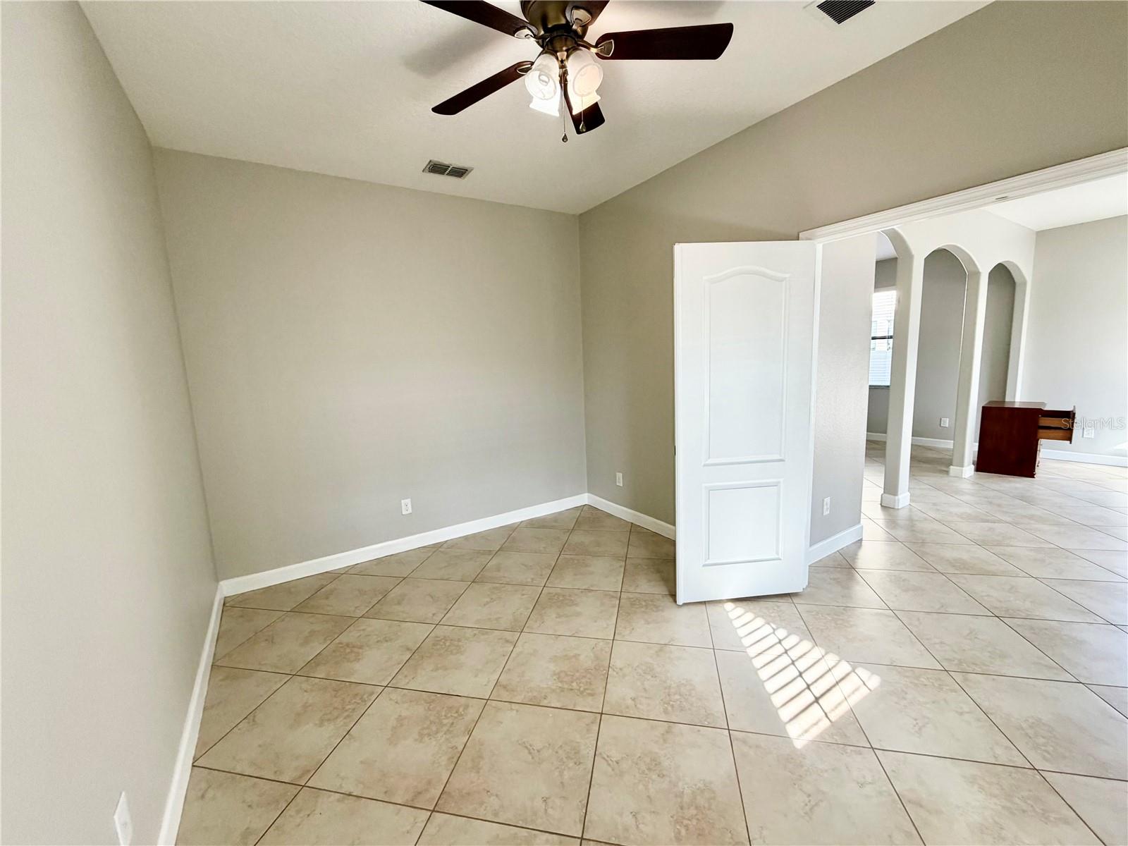 Image 8 of 41 For 2069 Nerva Road