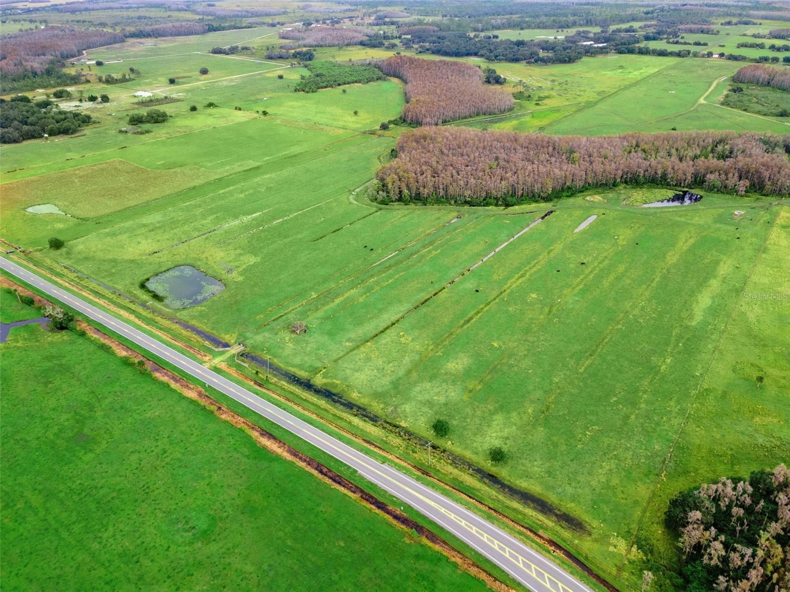 Listing photo id 2 for 1099 Canoe Creek Road