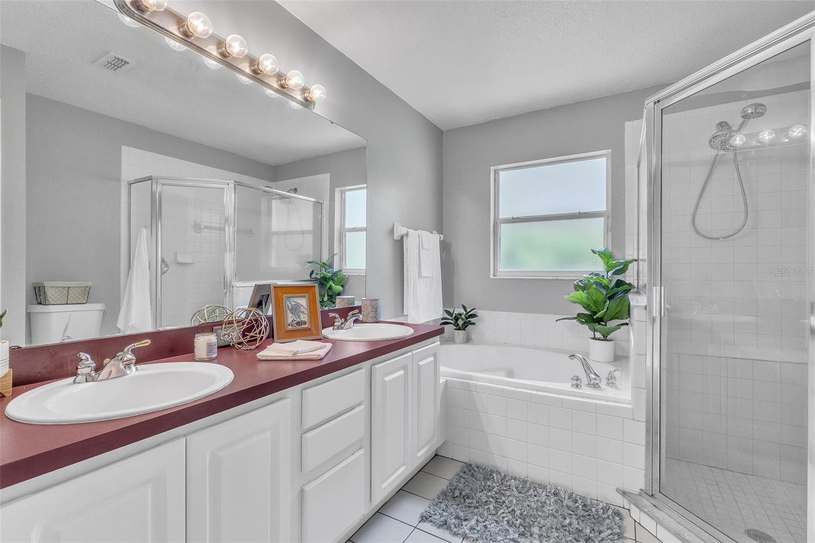 Image 28 of 53 For 4454 King Edward Drive