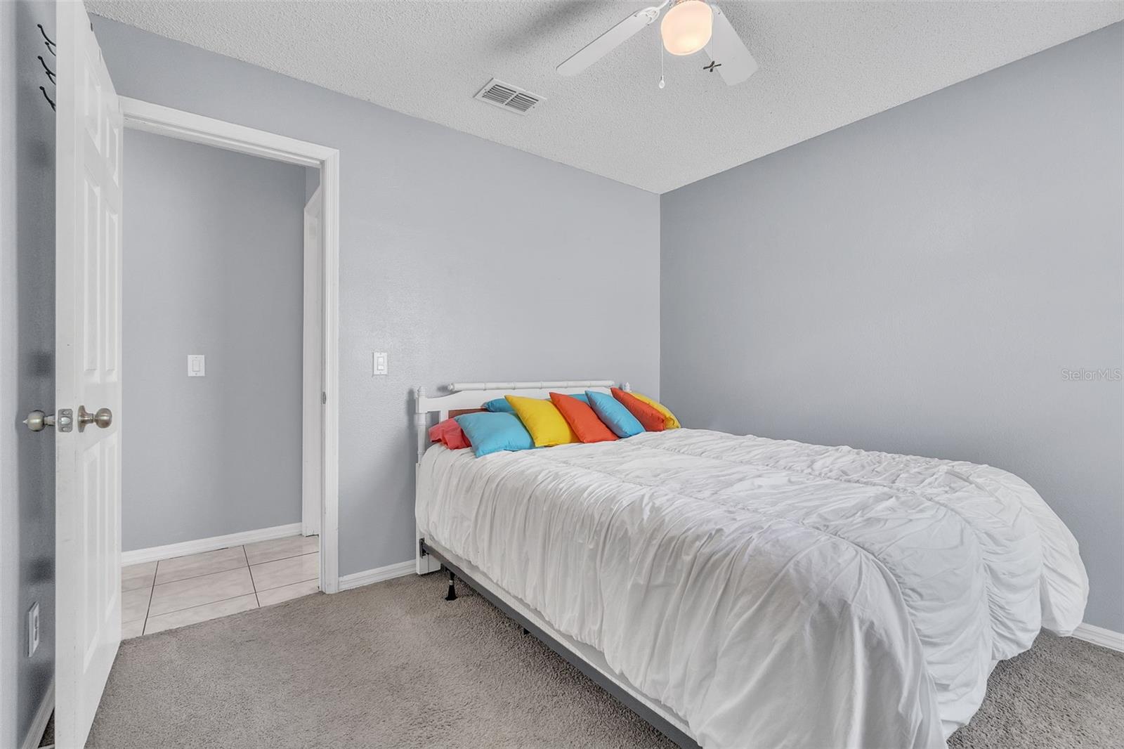 Image 35 of 53 For 4454 King Edward Drive