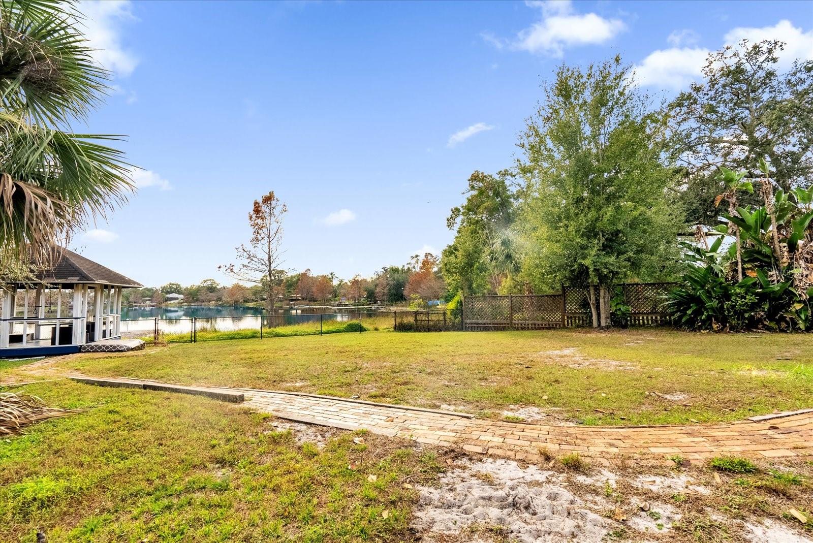 Image 21 of 25 For 3504 Finch Street