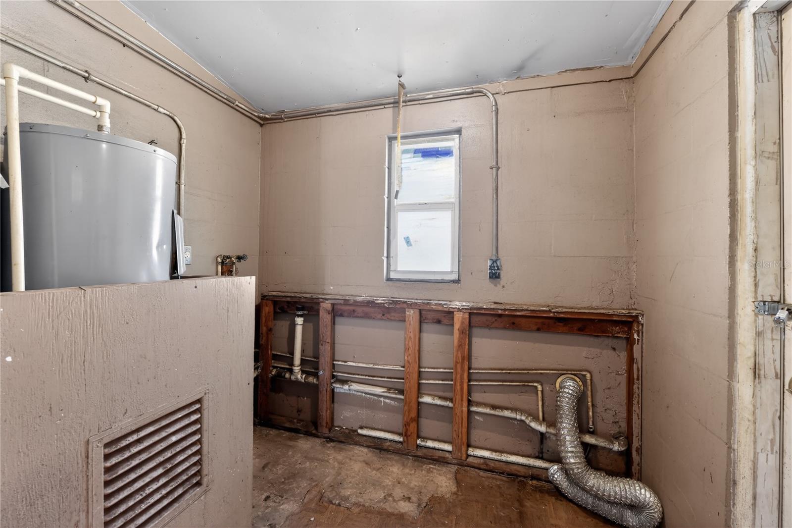 Image 11 of 30 For 1927 7th Avenue E