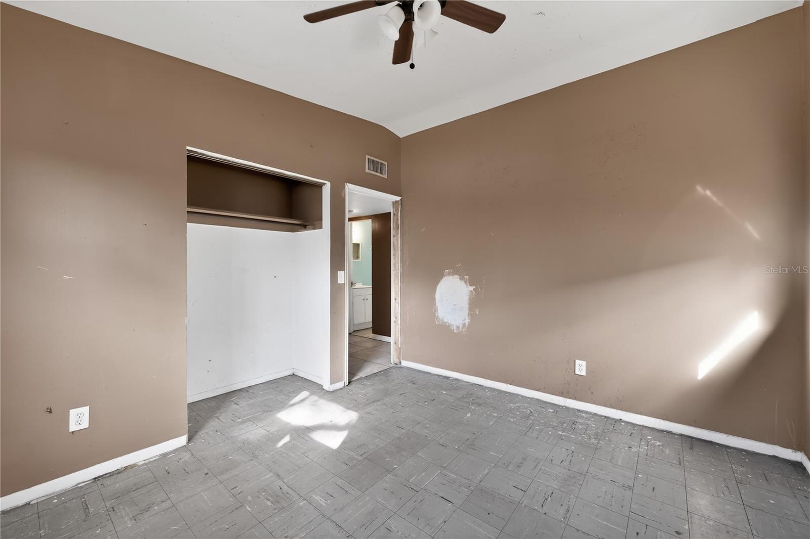 Image 14 of 30 For 1927 7th Avenue E