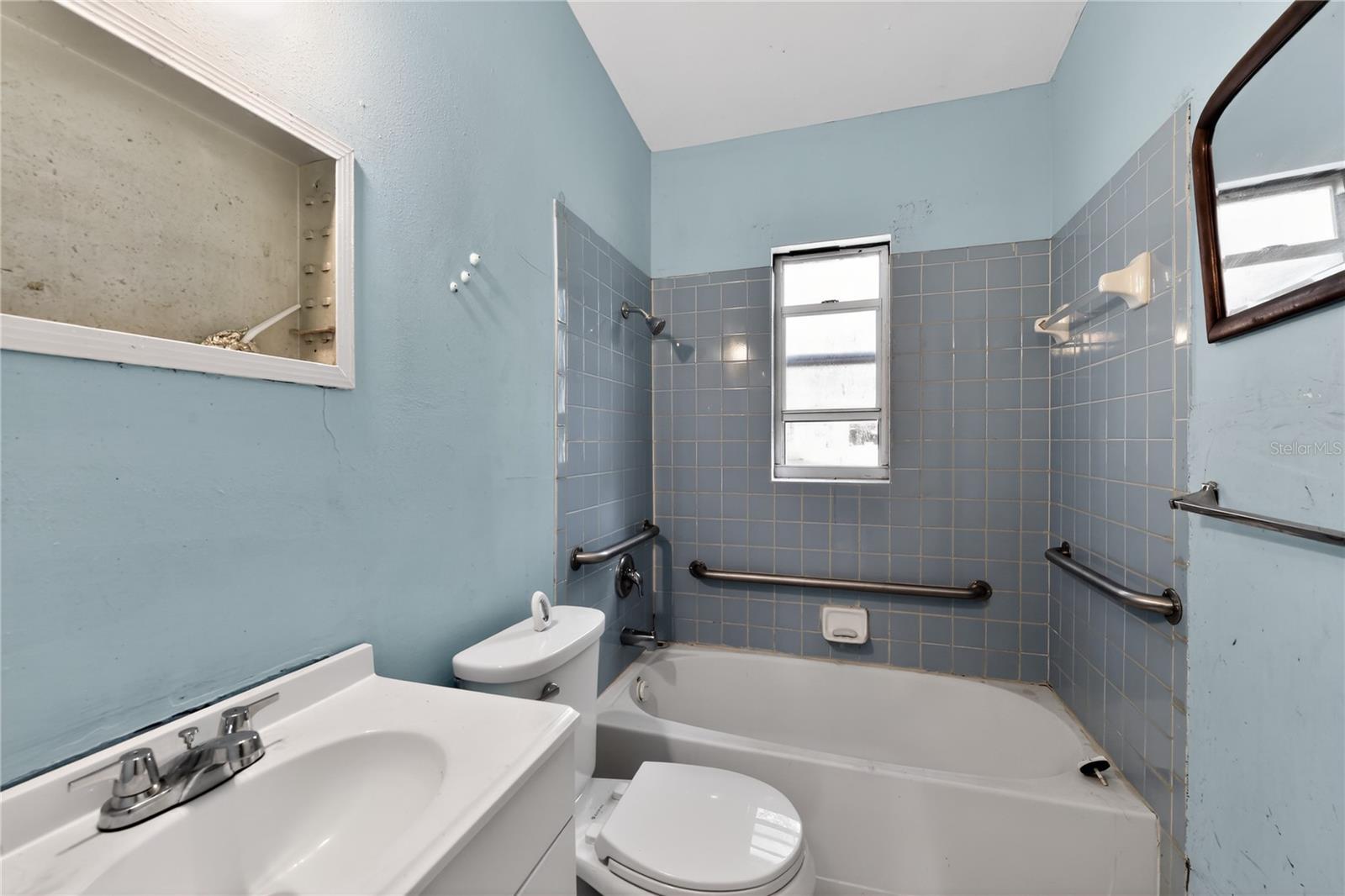 Image 15 of 30 For 1927 7th Avenue E