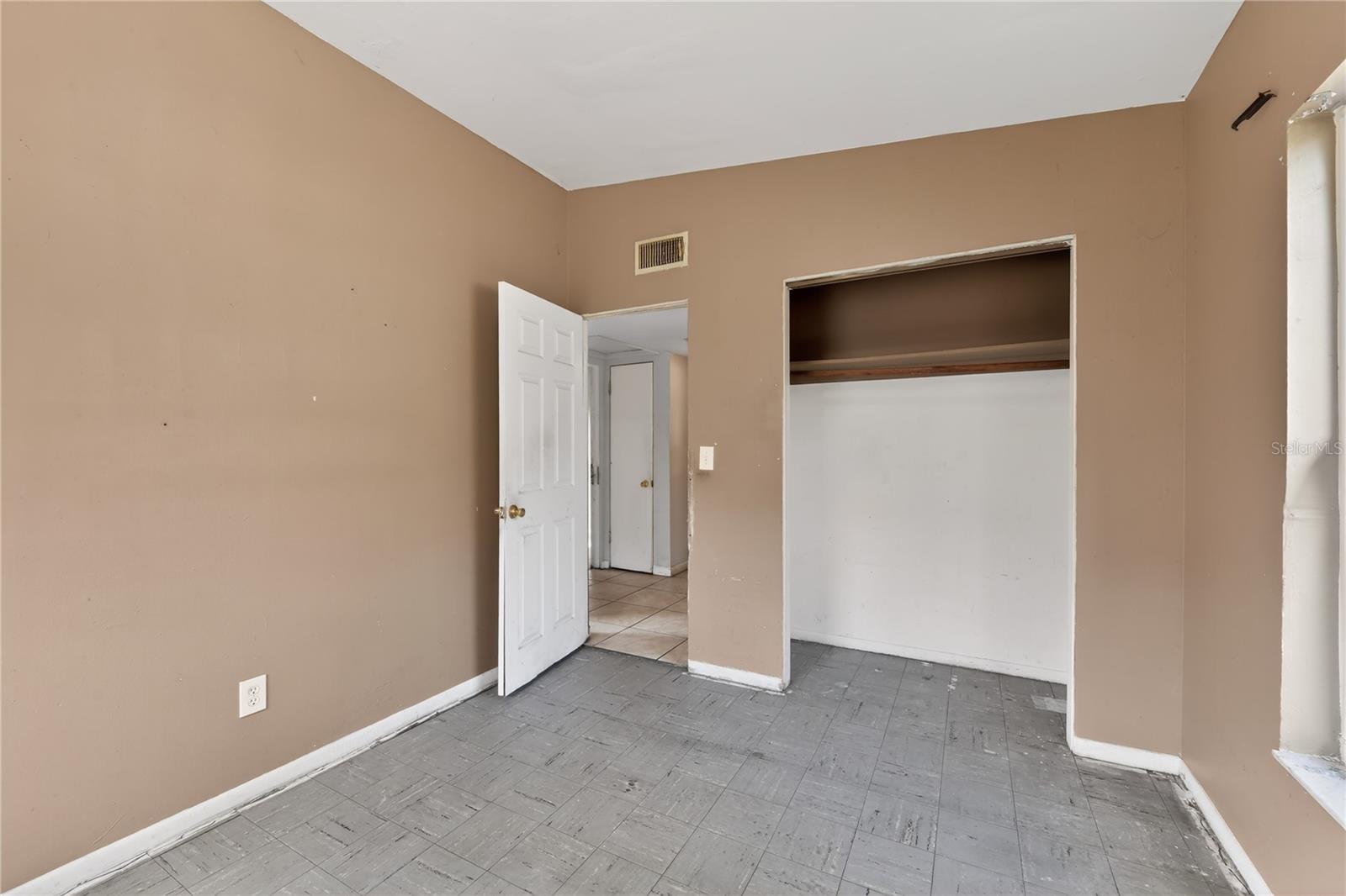 Image 18 of 30 For 1927 7th Avenue E