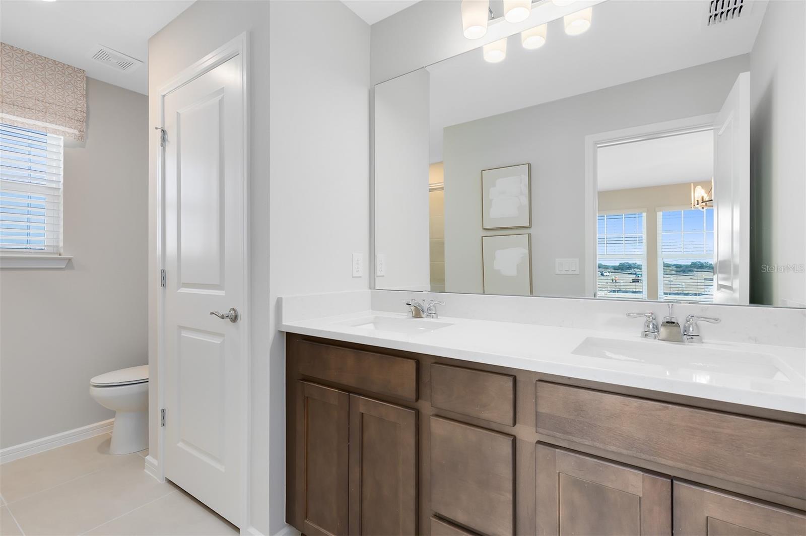 Image 19 of 28 For 16276 Merry Alley