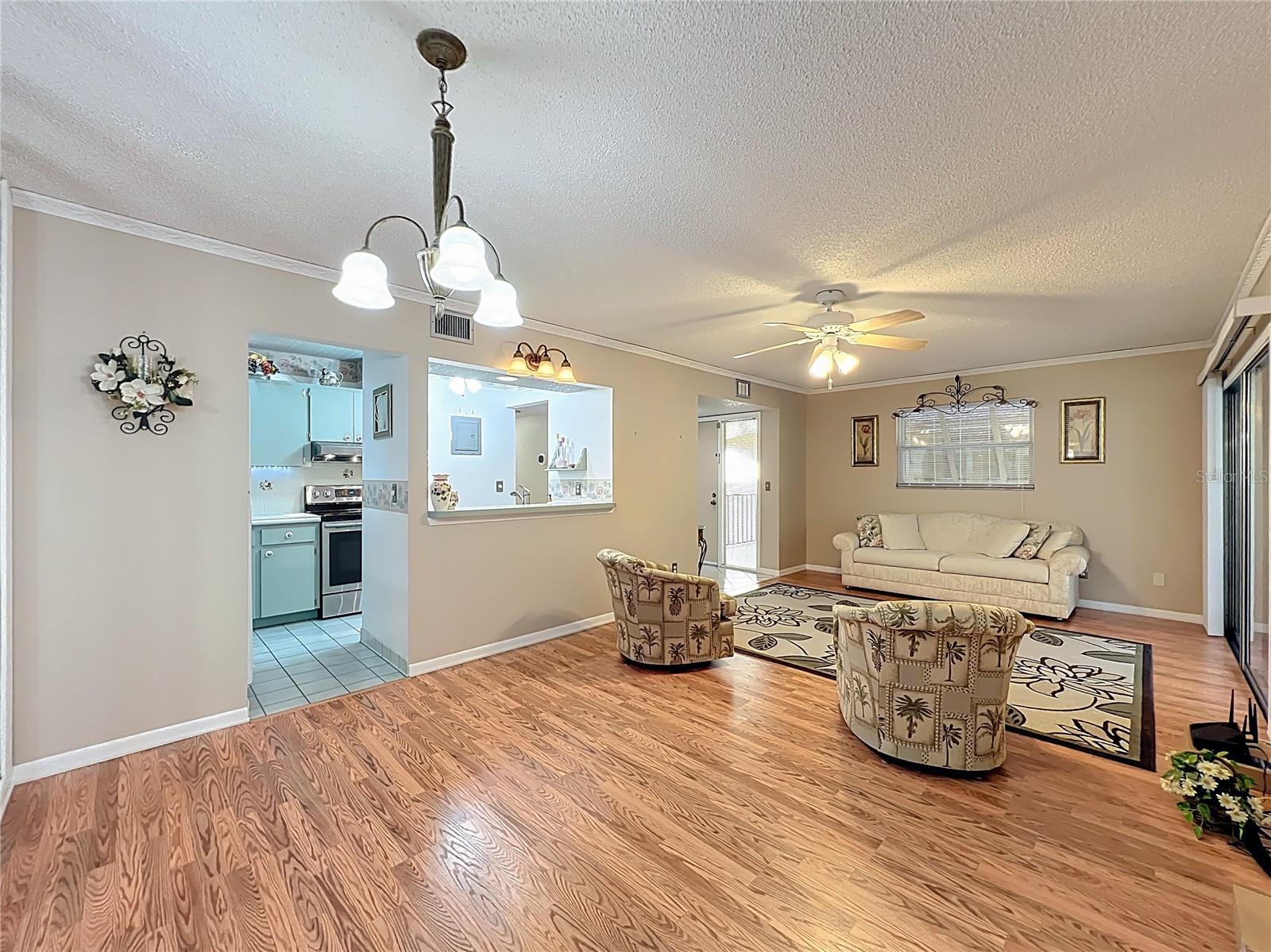 Image 14 of 77 For 130 Jasmine Woods Court 10d