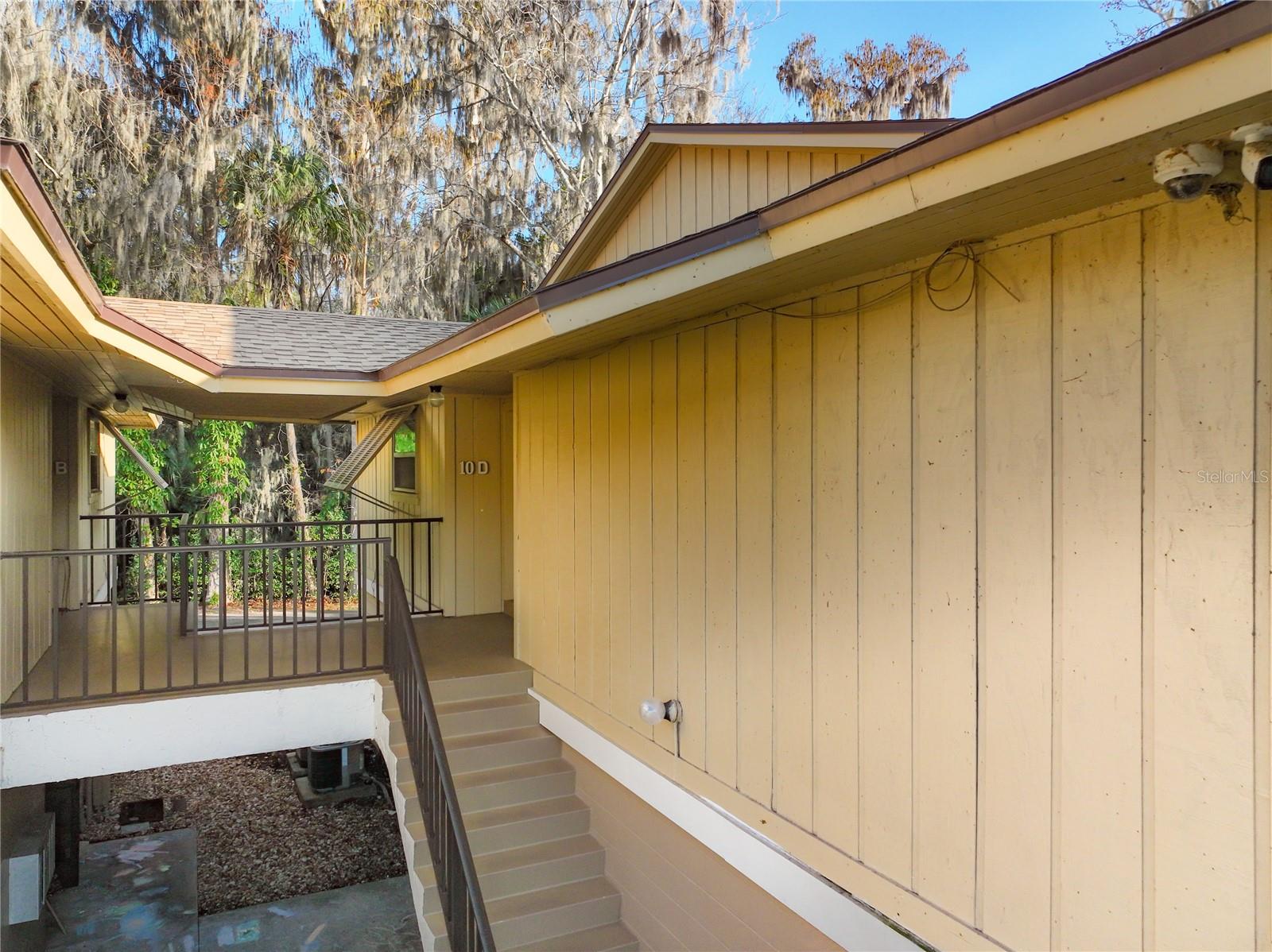 Image 3 of 77 For 130 Jasmine Woods Court 10d