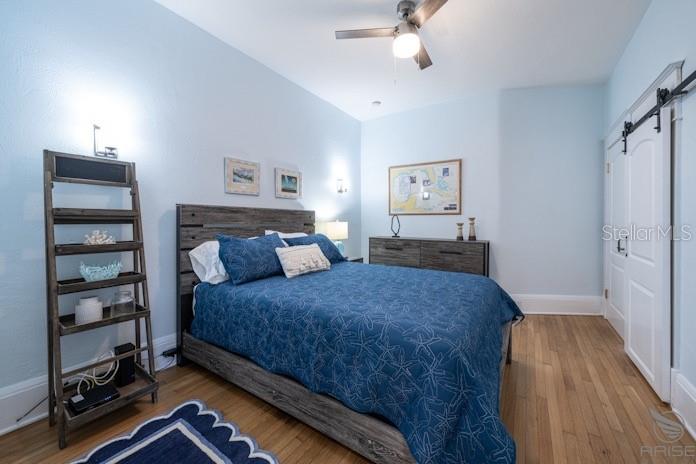 Image 10 of 25 For 301 Live Oak Street