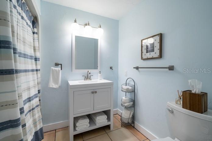 Image 11 of 25 For 301 Live Oak Street