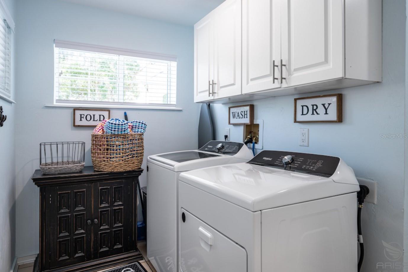 Image 15 of 25 For 301 Live Oak Street