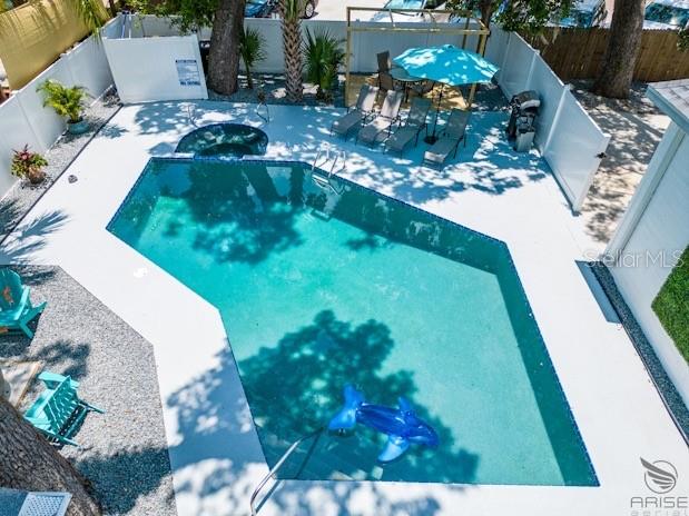 Image 2 of 25 For 301 Live Oak Street