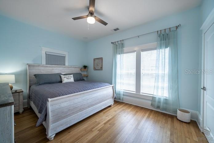 Image 8 of 25 For 301 Live Oak Street