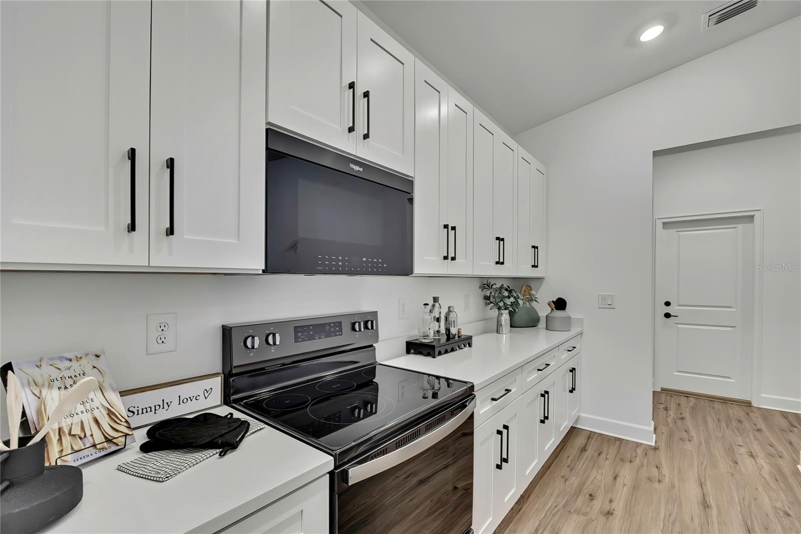 Image 13 of 50 For 15393 Myland Road