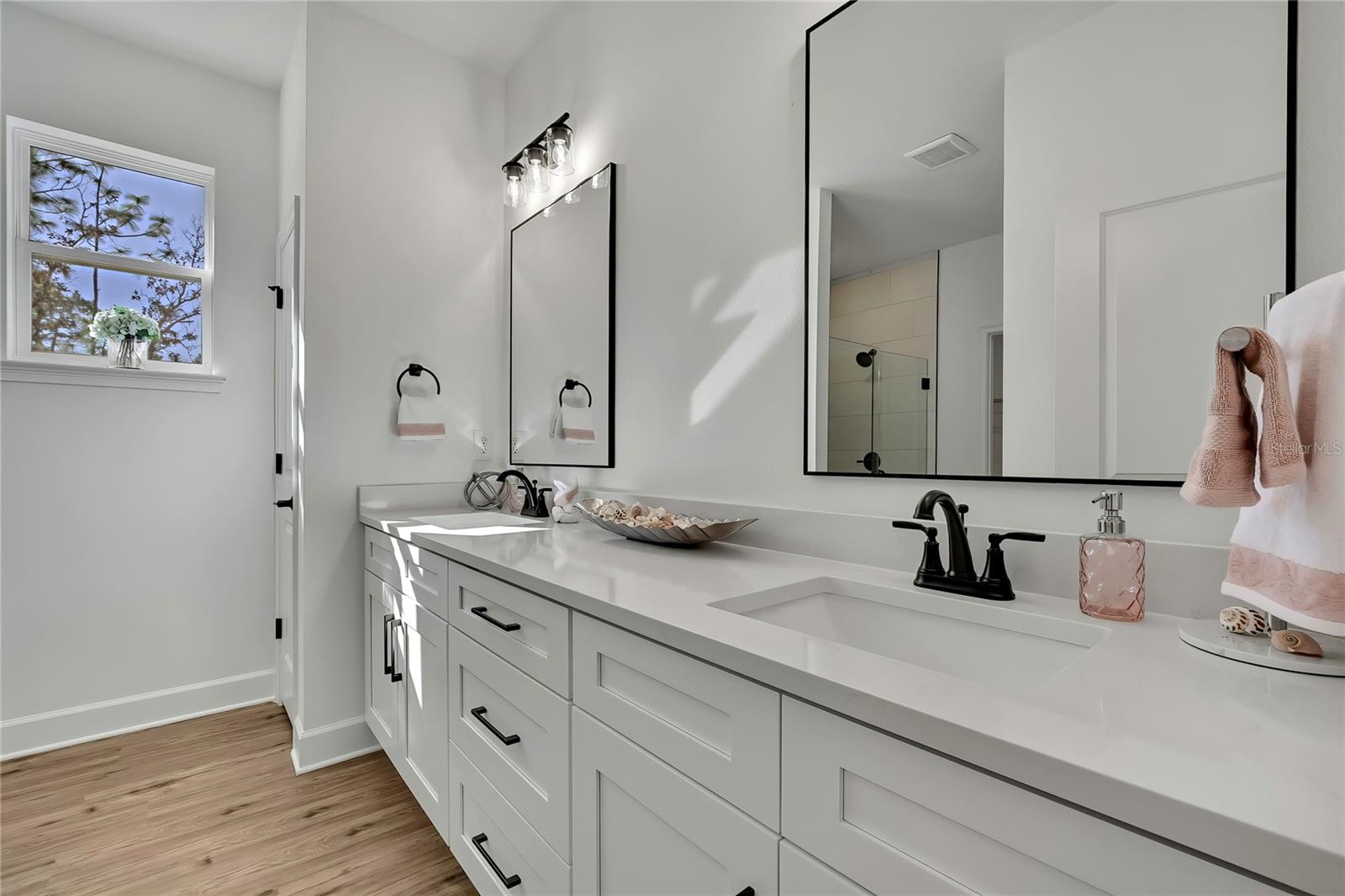 Image 23 of 50 For 15393 Myland Road