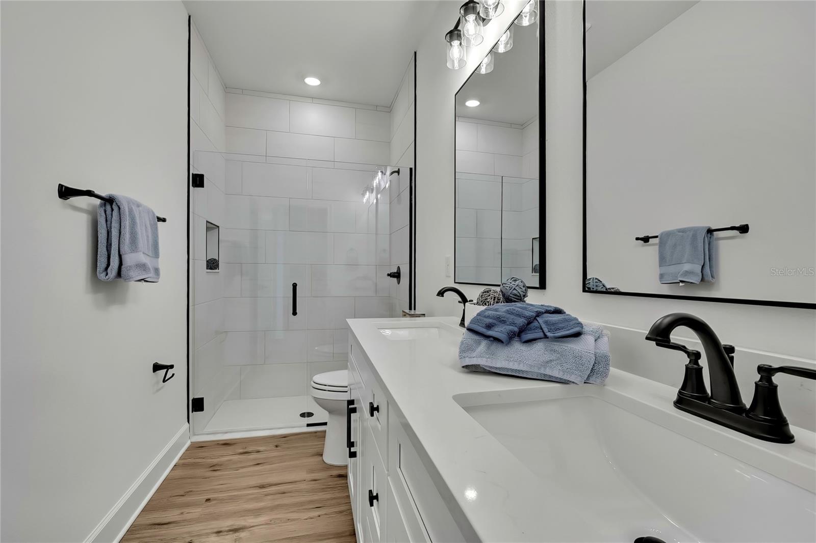 Image 33 of 50 For 15393 Myland Road