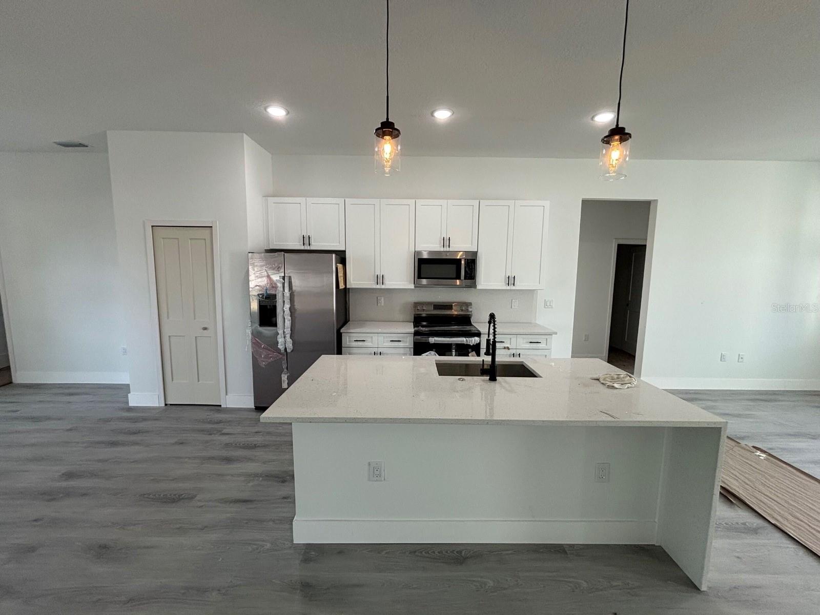 Image 4 of 75 For 7518 128th Street