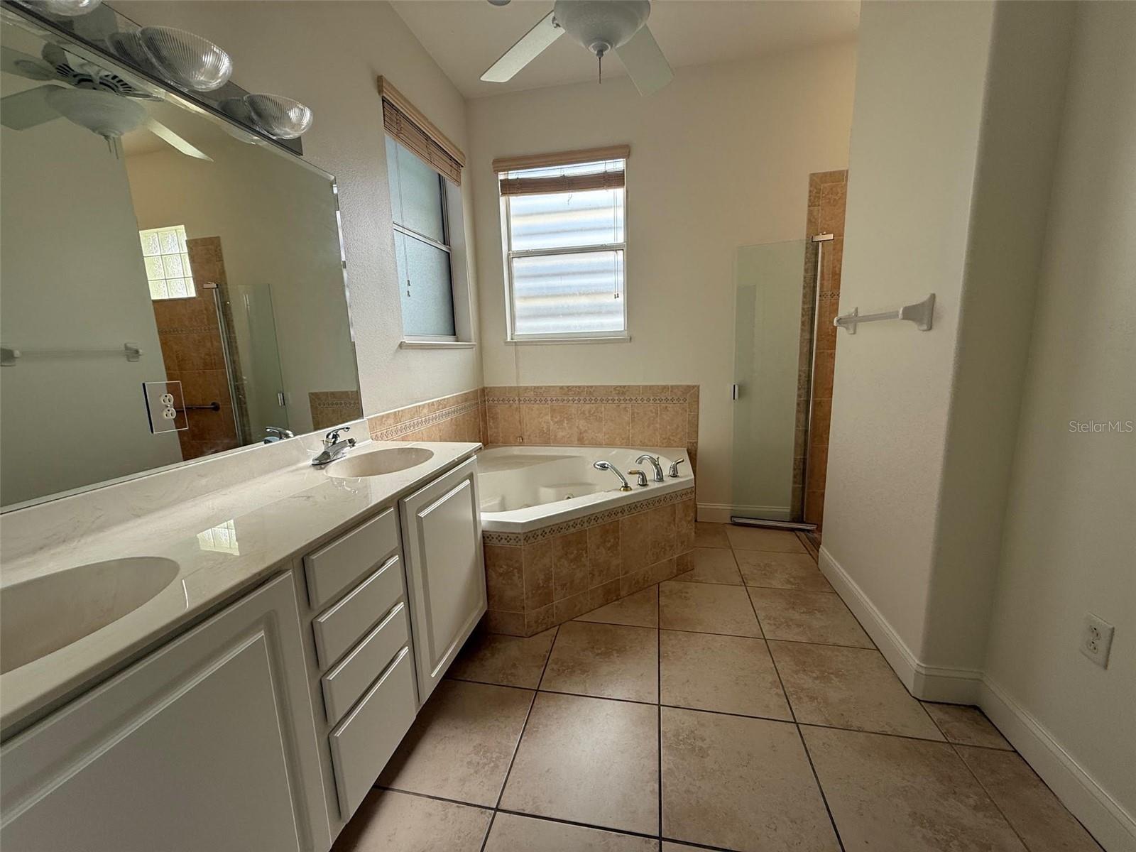 Image 9 of 11 For 8652 Villanova Drive 1001