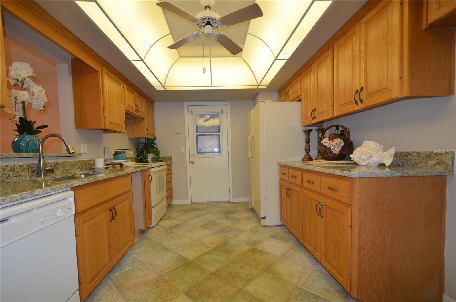 Image 10 of 23 For 5057 Bermuda Circle 15