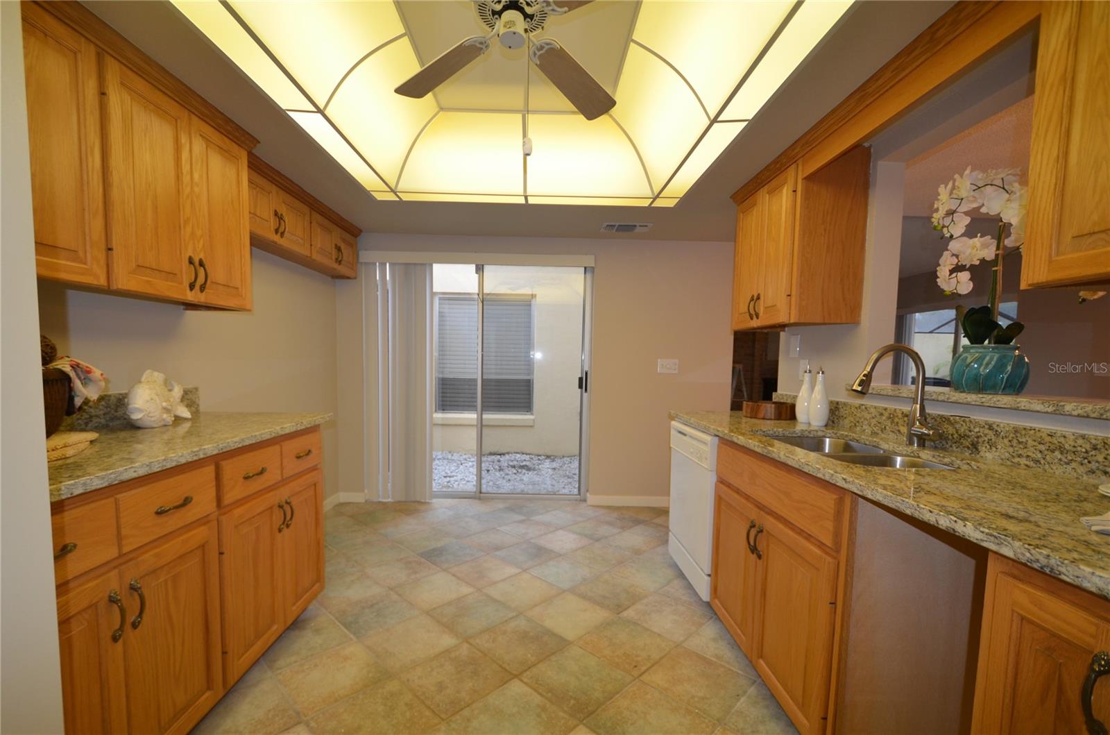 Image 7 of 23 For 5057 Bermuda Circle 15