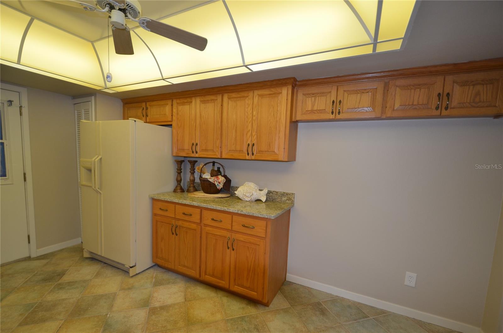 Image 9 of 23 For 5057 Bermuda Circle 15