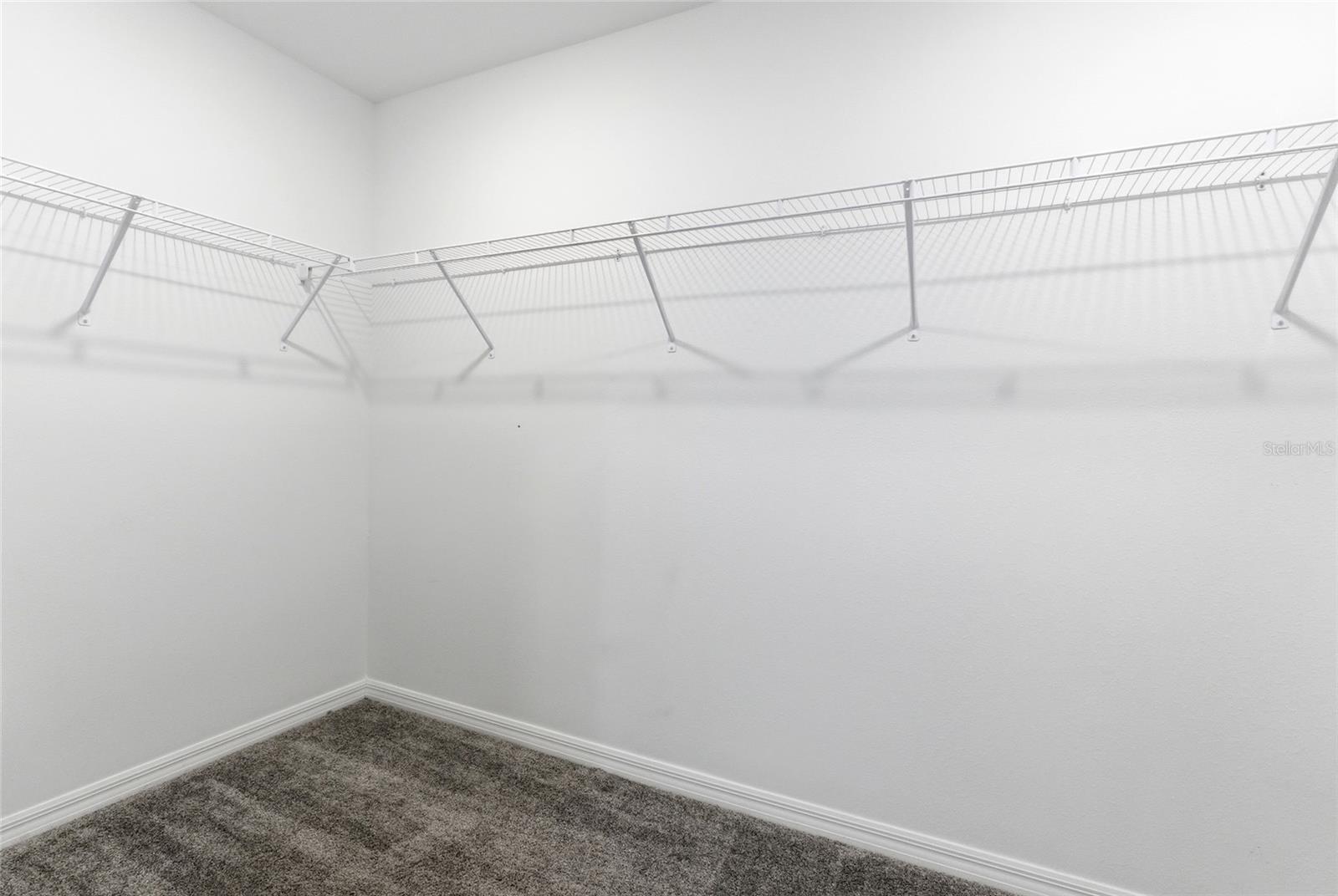 Image 18 of 21 For 1195 Tyler Loop