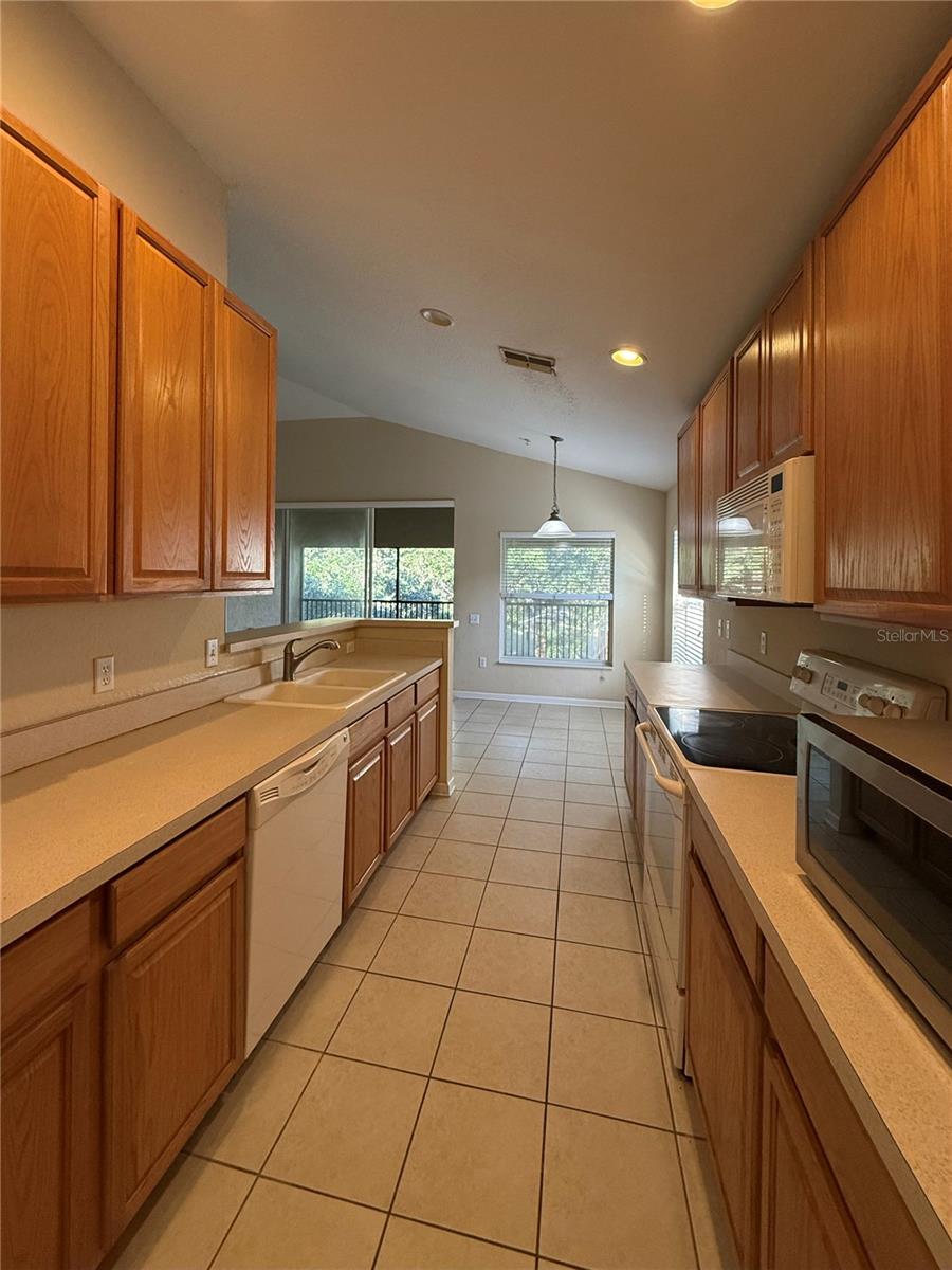 Image 12 of 31 For 2763 Metro Sevilla Drive 110