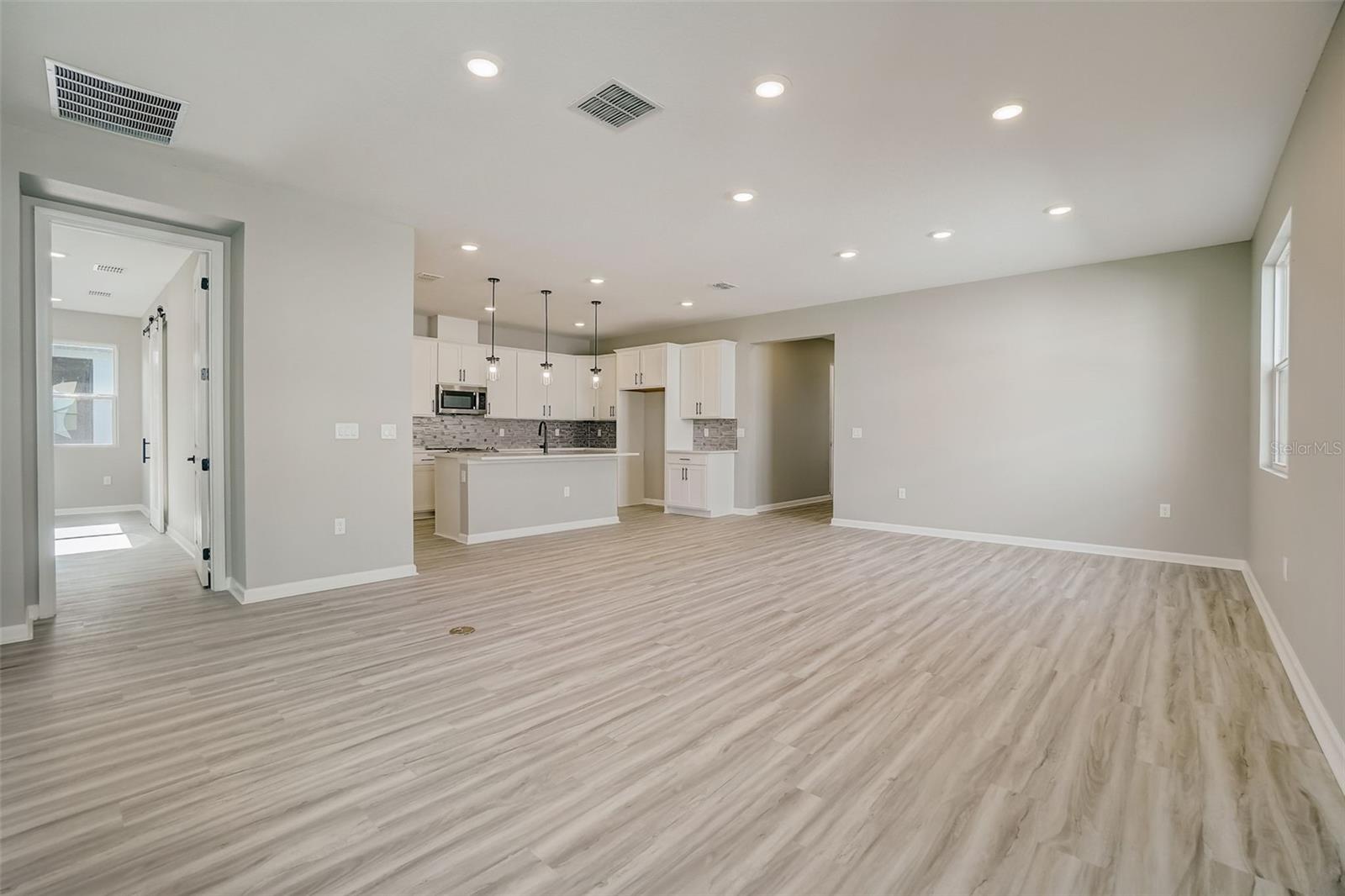 Image 10 of 48 For 1016 Griffon Avenue