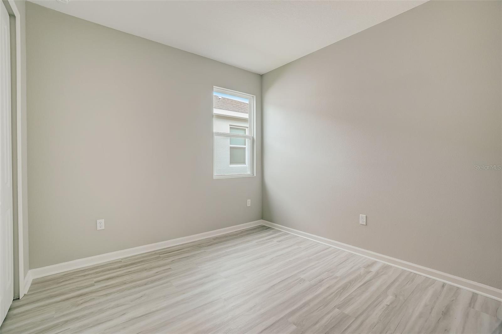 Image 20 of 48 For 1016 Griffon Avenue