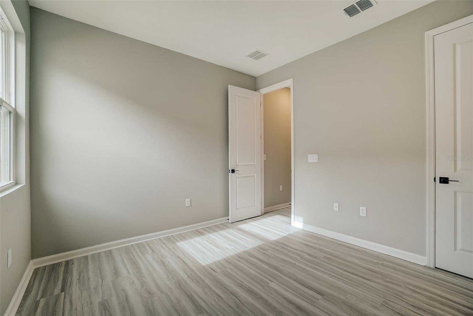 Image 25 of 48 For 1016 Griffon Avenue