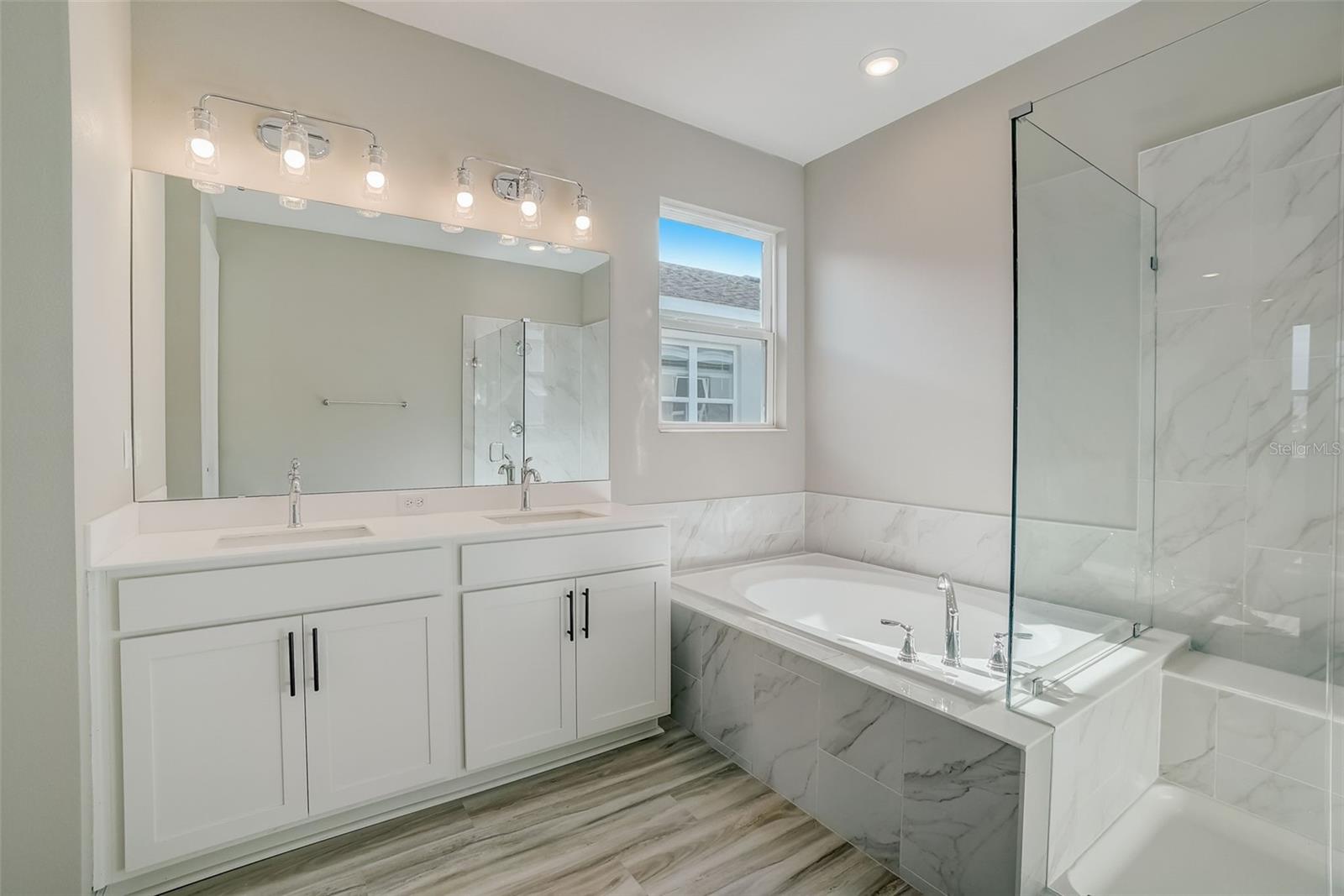 Image 32 of 48 For 1016 Griffon Avenue