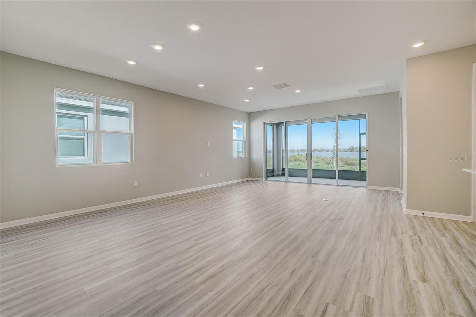 Image 7 of 48 For 1016 Griffon Avenue