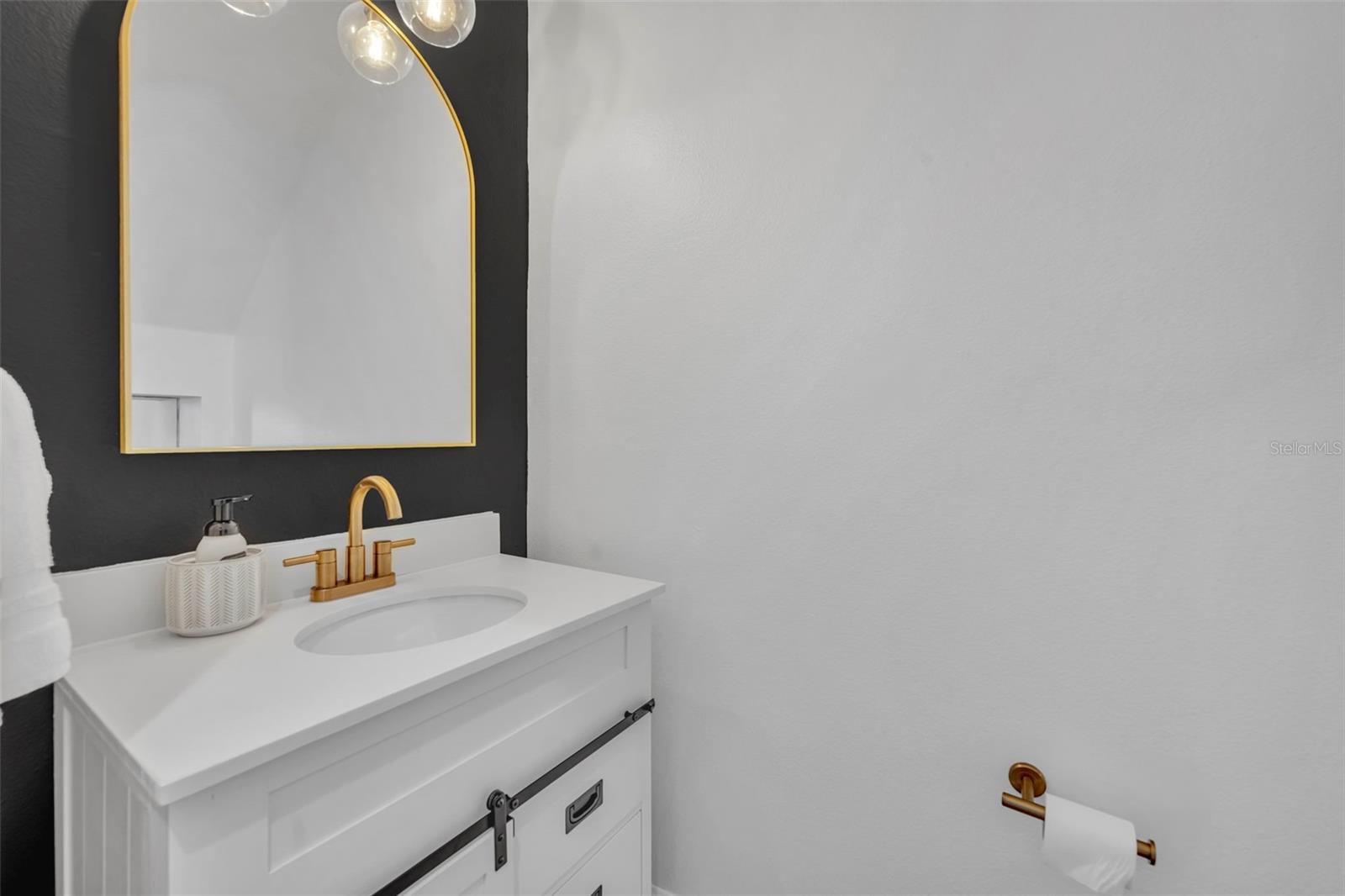 Image 16 of 41 For 13104 Royal Fern Drive